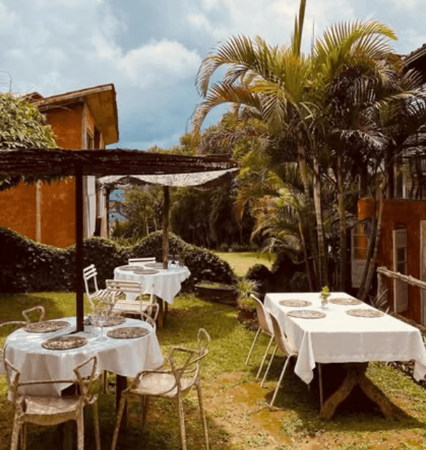 Restaurante Casa Ad'vinho à luz de velas